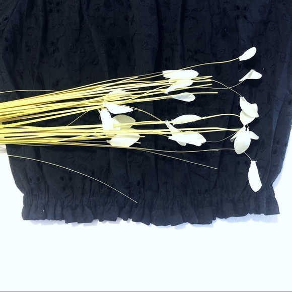 BOOHOO Off the Shoulder Broderie Anglaise Top - Picture 4 of 7